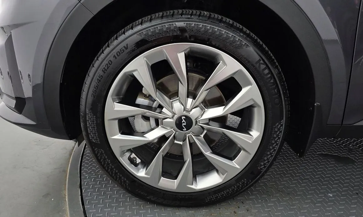 Kia Sorento — фото 8