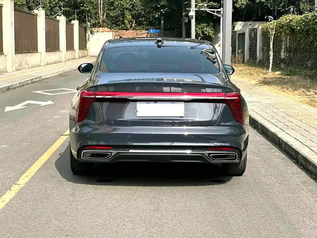 Hongqi H5 — фото 10