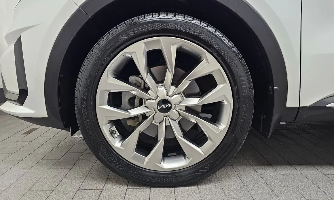 Kia Sorento — фото 8