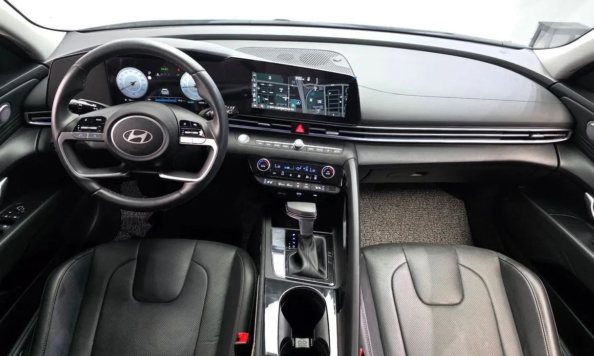 Hyundai AVANTE — фото 8