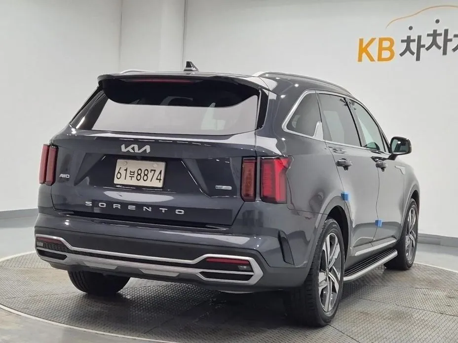 Kia Sorento — фото 7