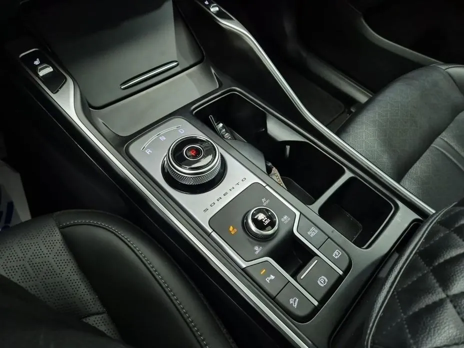 Kia Sorento — фото 3