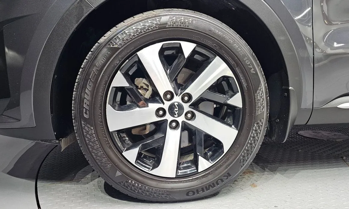 Kia Sorento — фото 8