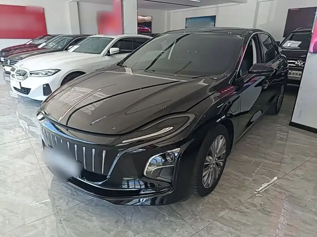 Hongqi E-QM5 — фото 1