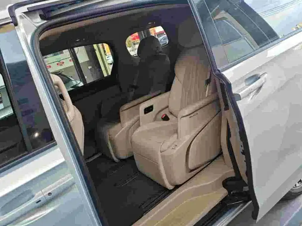 Buick GL8 Hybrid — фото 8