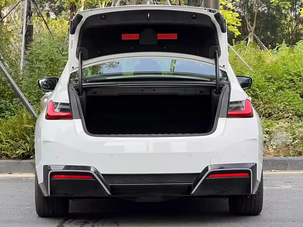 BMW i3 — фото 8