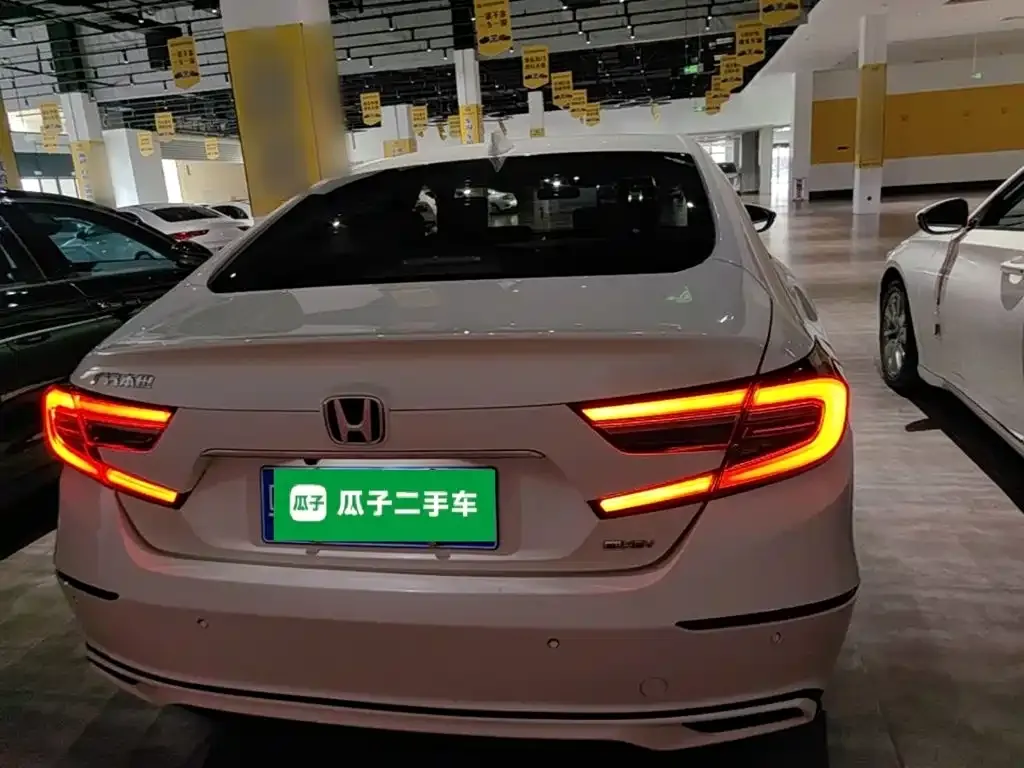 Honda Accord — фото 6