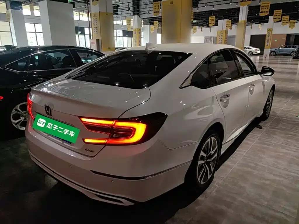 Honda Accord — фото 4
