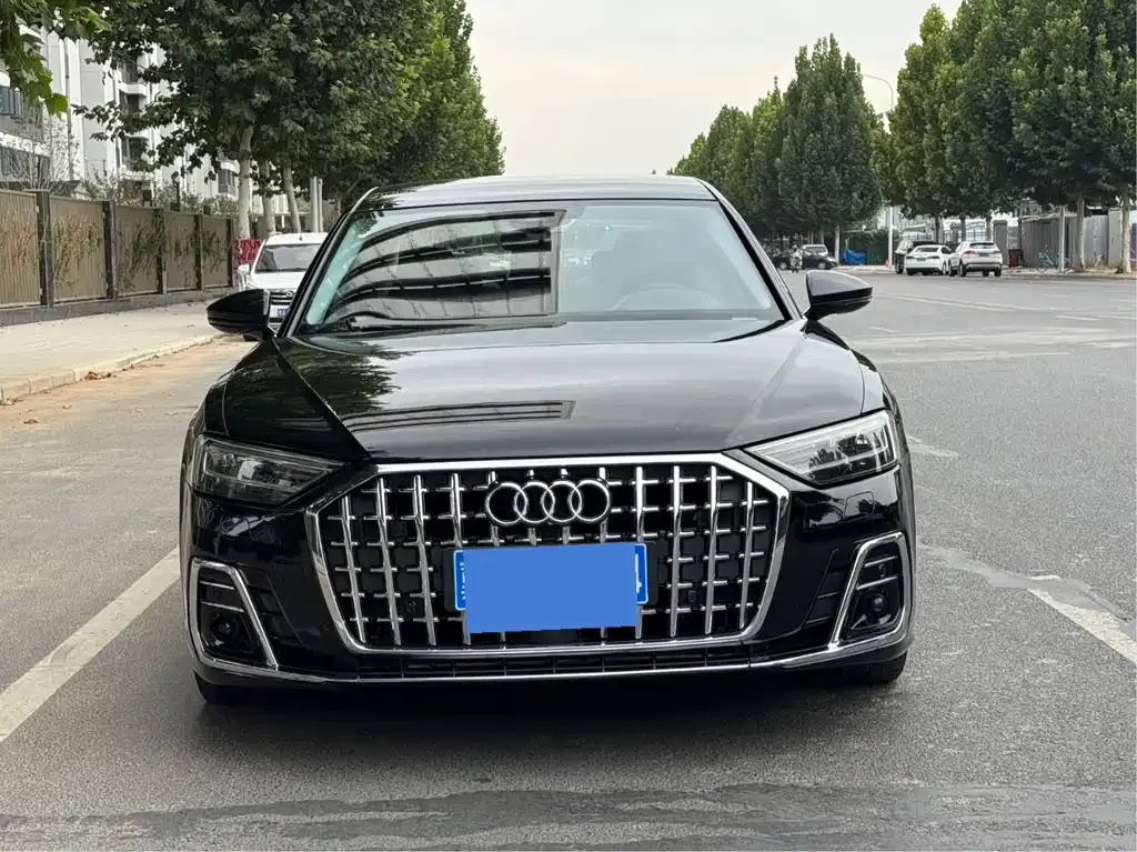 Audi A8 — фото 9