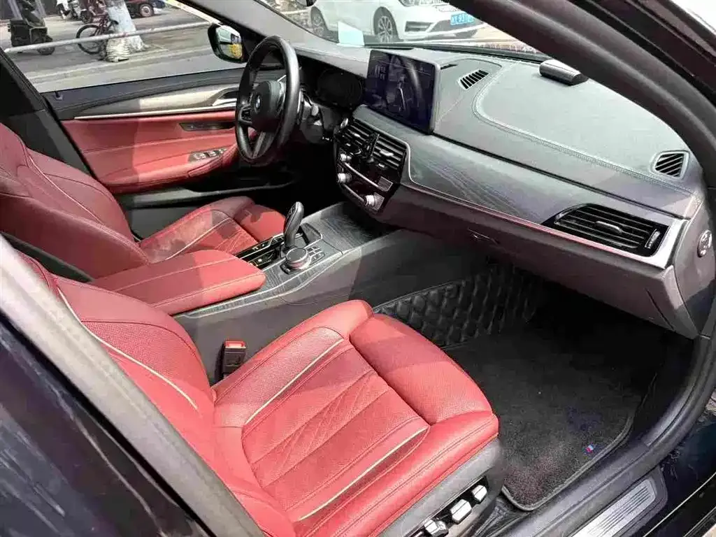 BMW 5 Series — фото 9