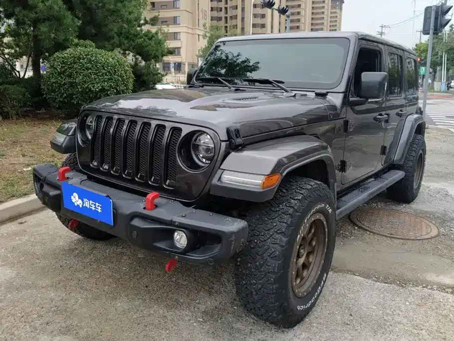 Jeep Wrangler — фото 1