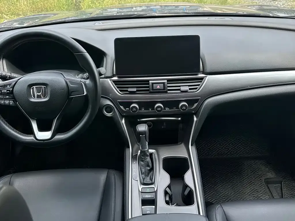 Honda Accord — фото 6