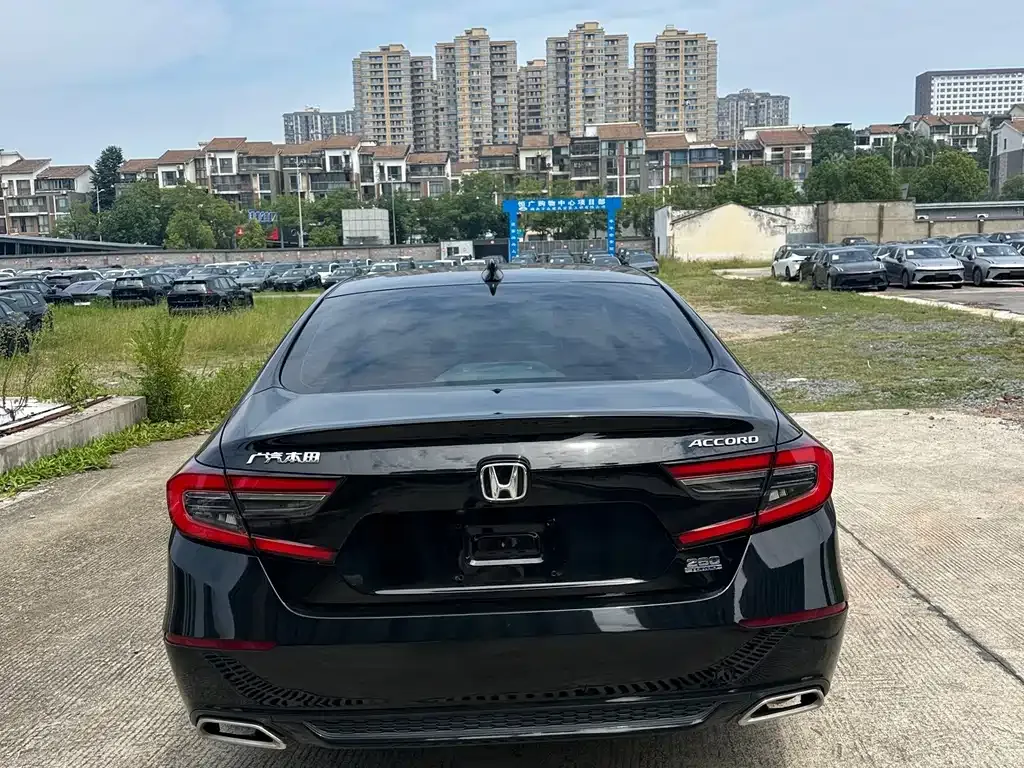 Honda Accord — фото 4