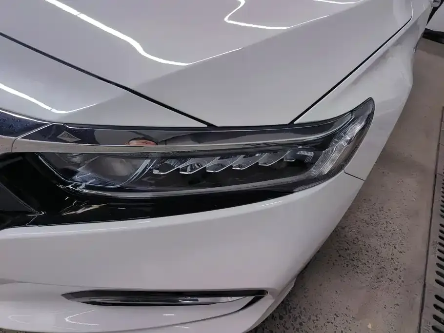 Honda Accord — фото 8