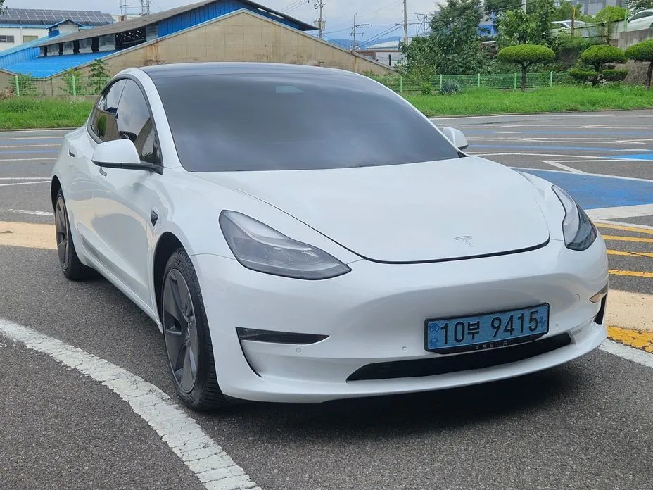 Tesla Model 3 — фото 4