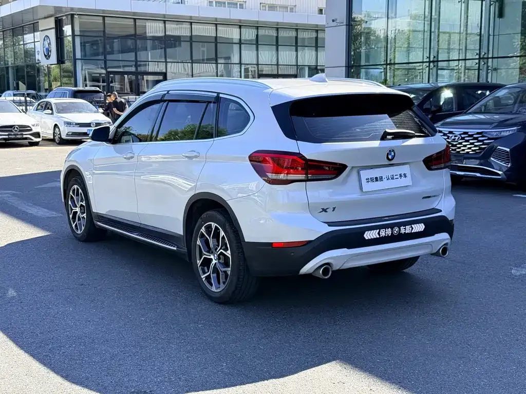 BMW X1 — фото 9
