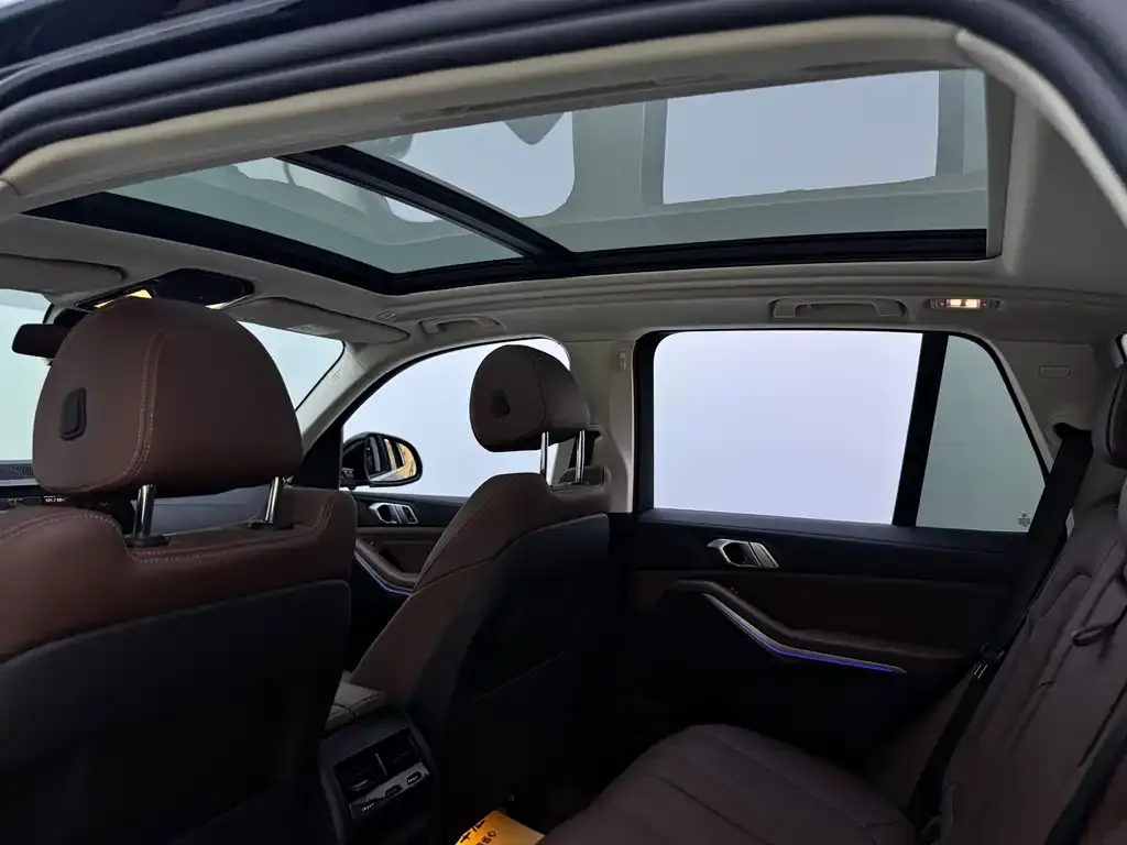 BMW X5 (Import) — фото 2