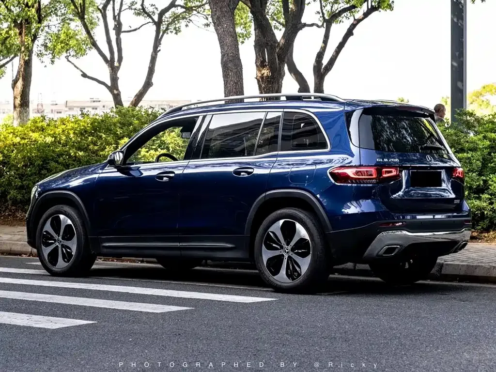 Mercedes-Benz GLB — фото 10