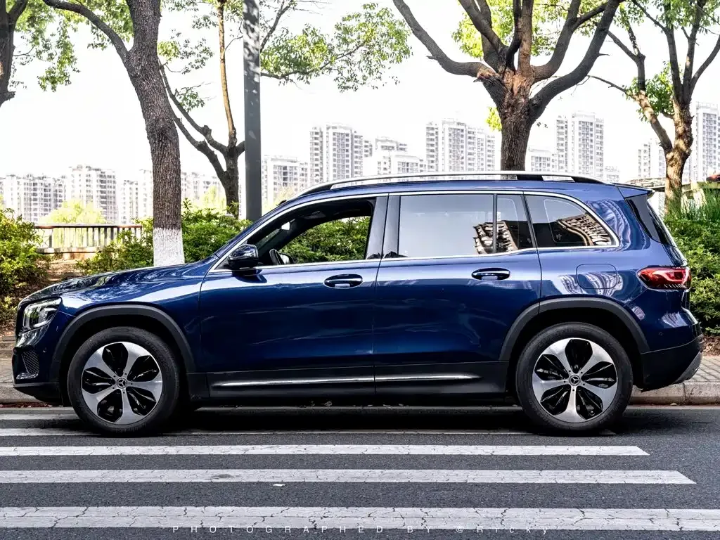 Mercedes-Benz GLB — фото 7