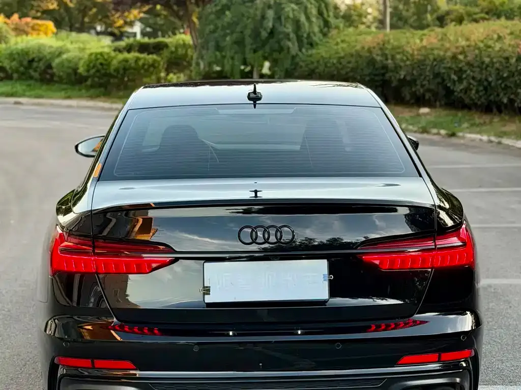 Audi S6 — фото 9