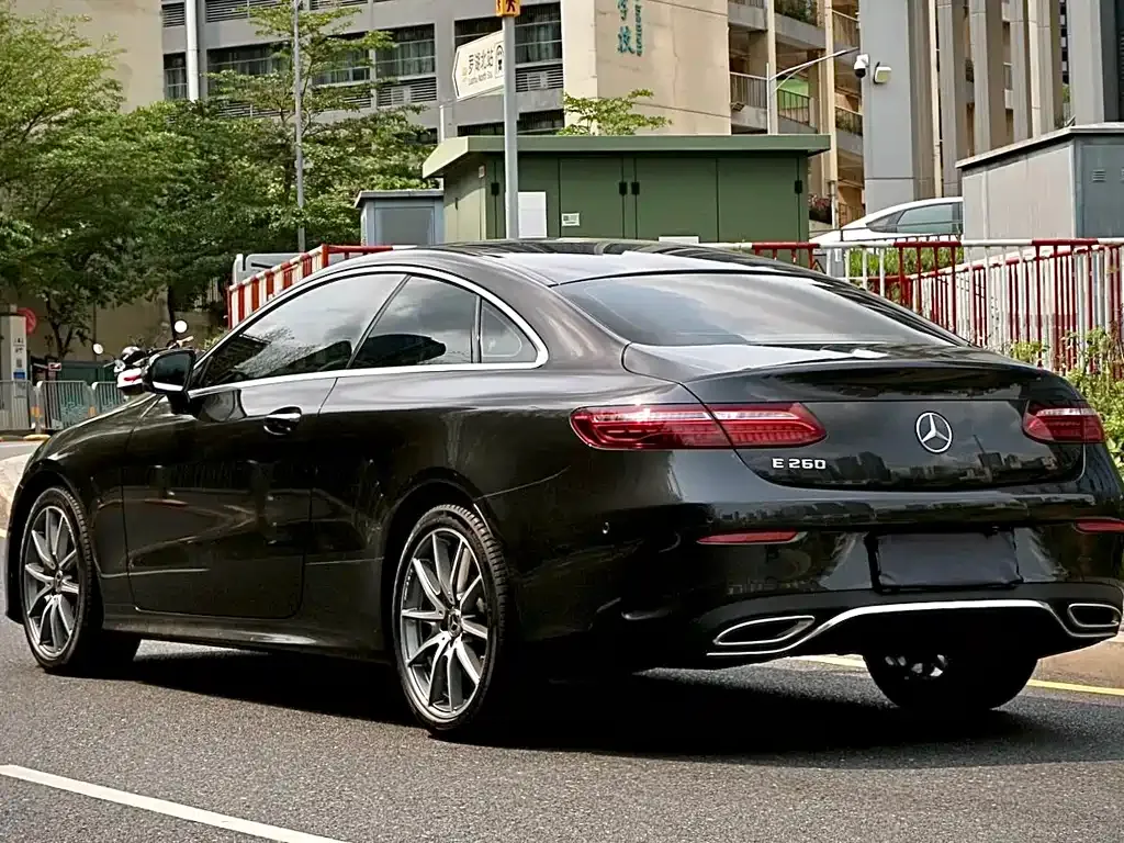 Mercedes-Benz E-Class (Import) — фото 8