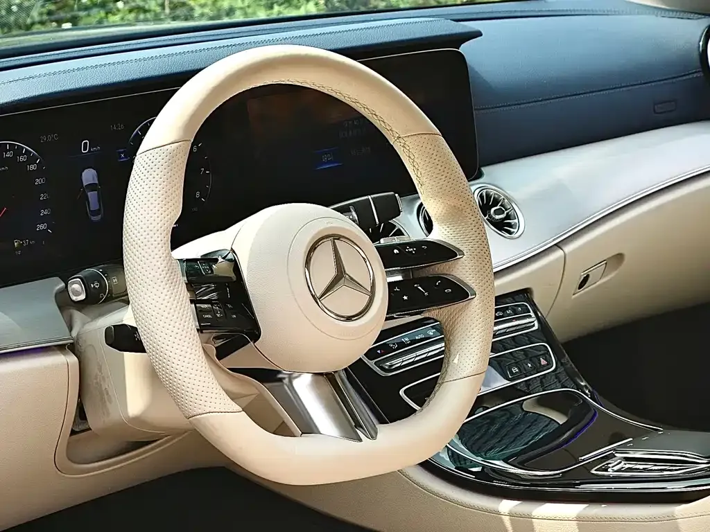 Mercedes-Benz E-Class (Import) — фото 2