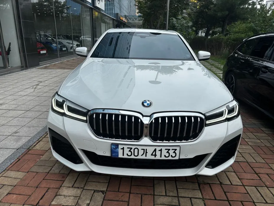 BMW 5-Series — фото 1