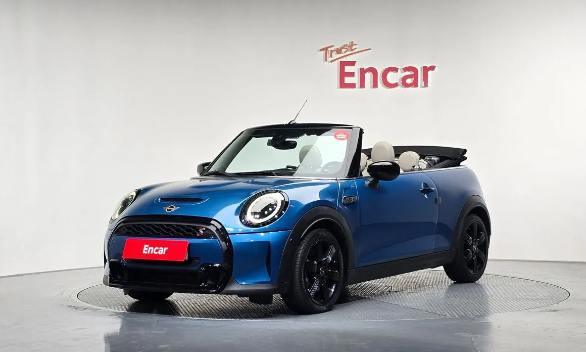 Mini Cooper Convertible — фото 1