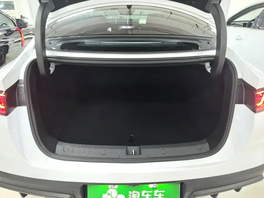BYD Qin L — фото 3