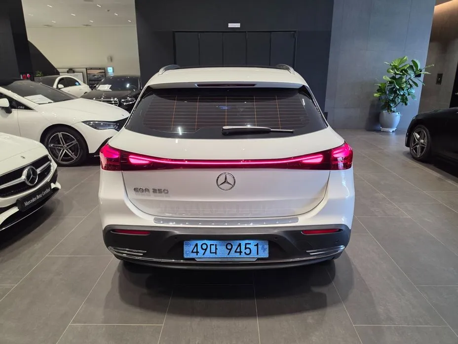 Mercedes-Benz EQA — фото 10