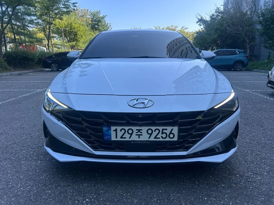 Hyundai AVANTE — фото 1