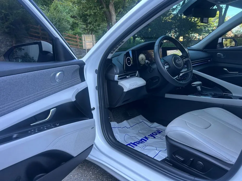 Hyundai AVANTE — фото 2