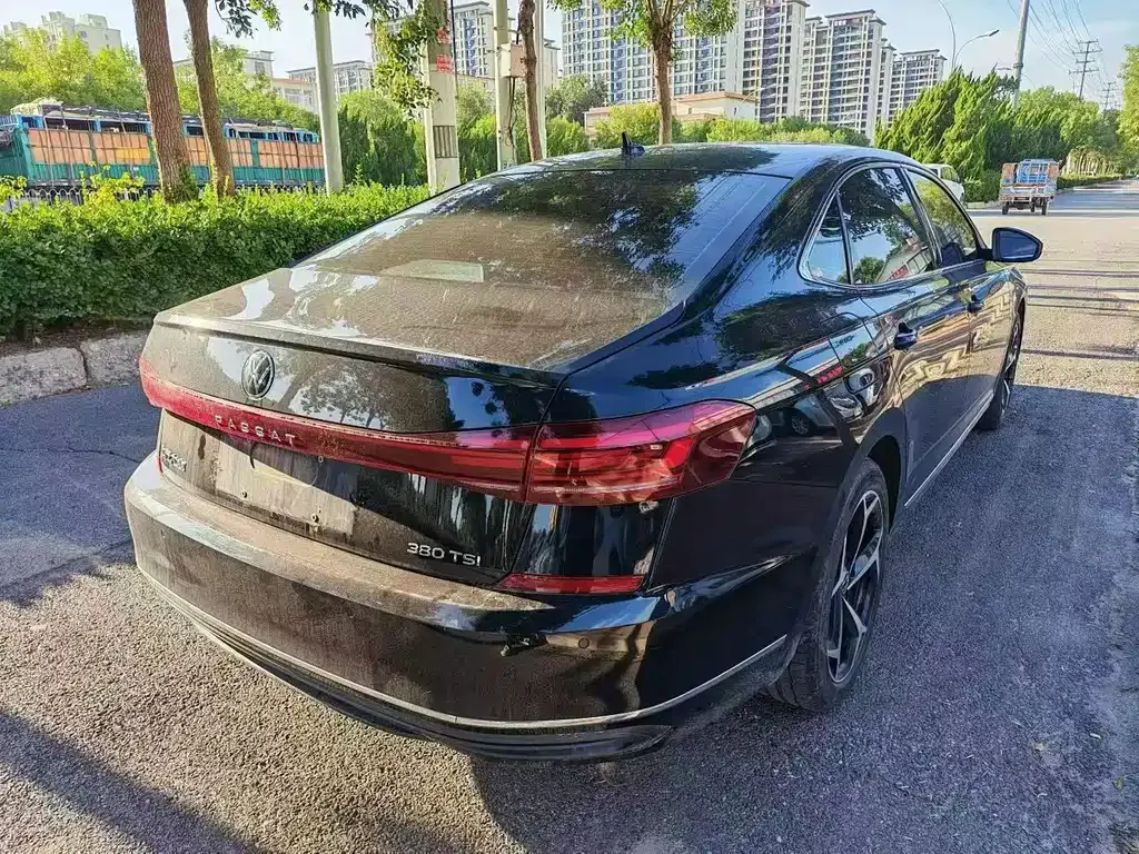 Volkswagen Passat — фото 4