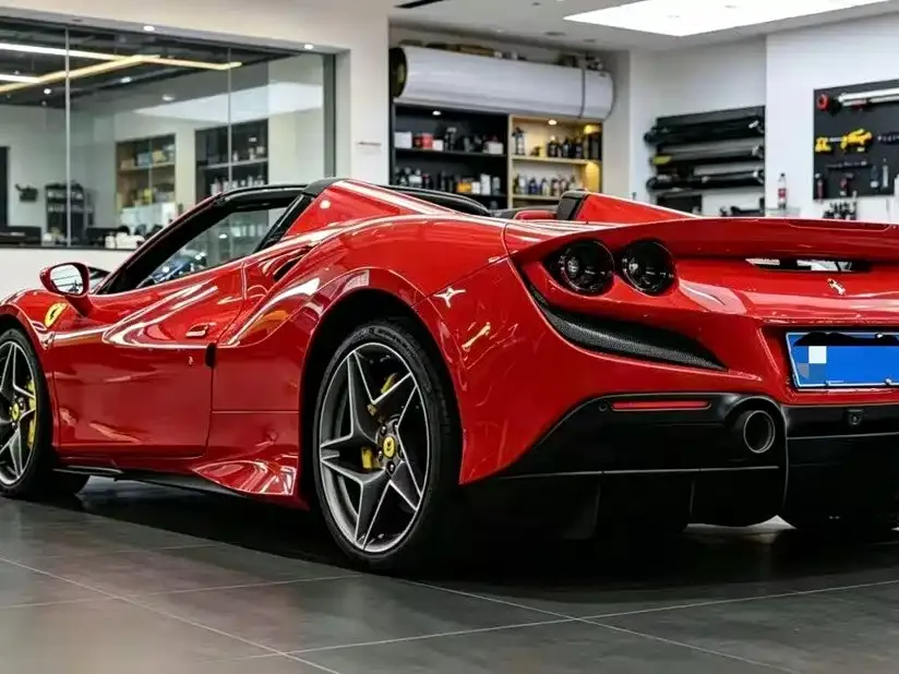 Ferrari F8 — фото 6