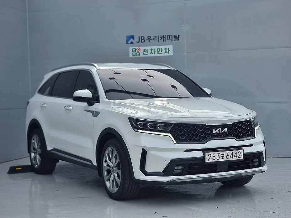 Kia Sorento — фото 6
