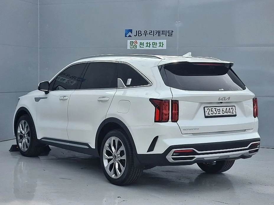 Kia Sorento — фото 4