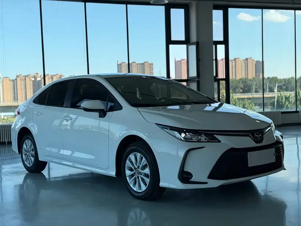 Toyota Corolla — фото 2