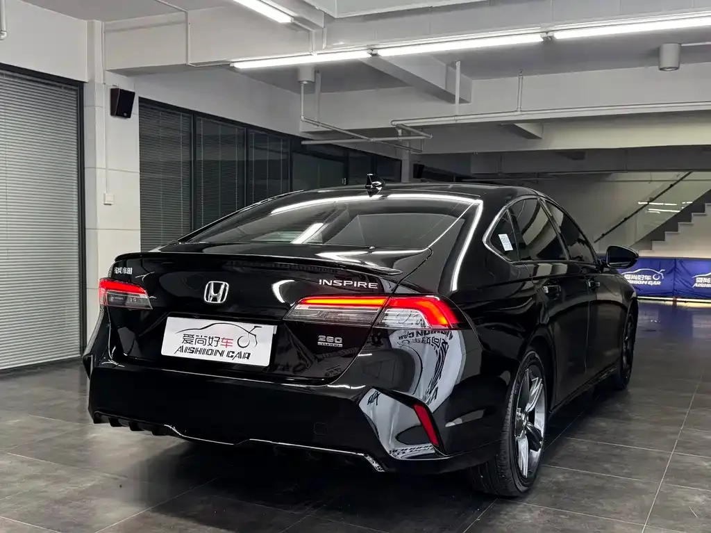 Honda Inspire — фото 4