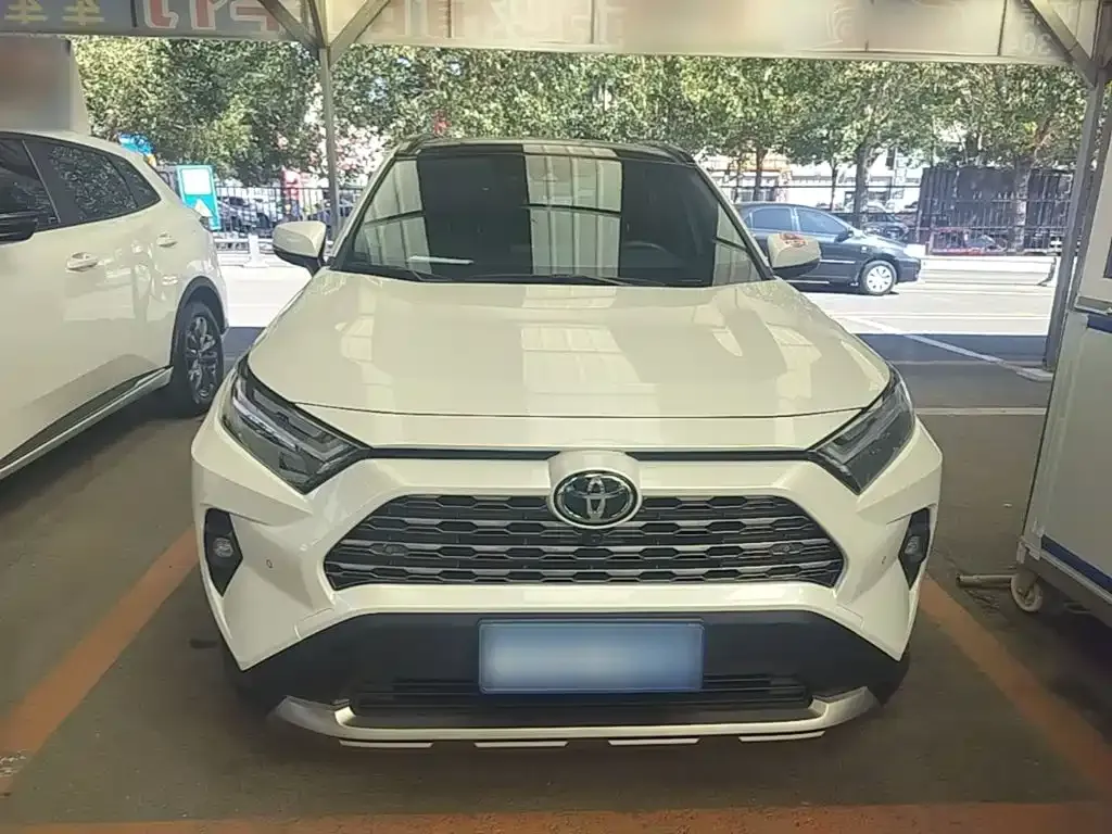 Toyota RAV4 — фото 2