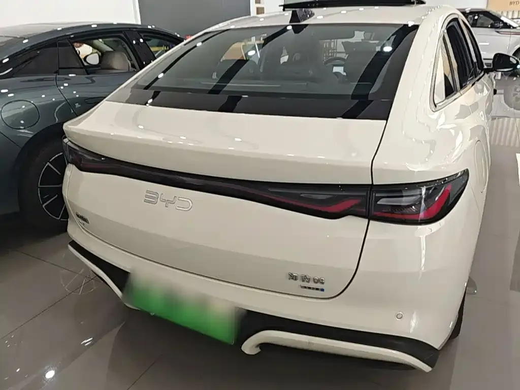 BYD Seal 06 — фото 10