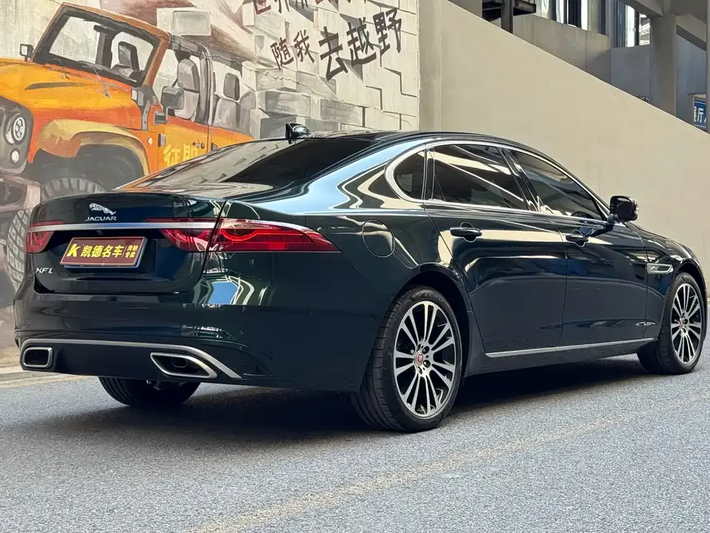 Jaguar XFL — фото 10