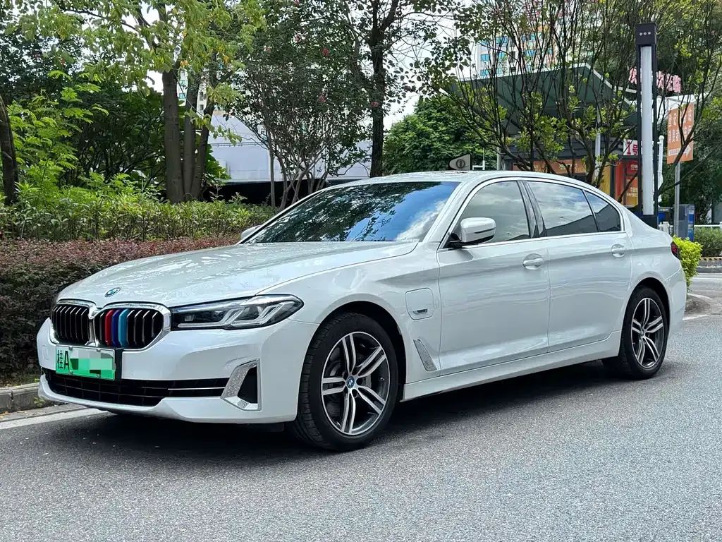 BMW 5 Series New Energy — фото 1