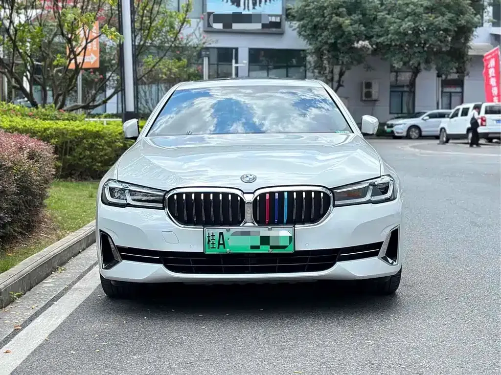 BMW 5 Series New Energy — фото 2