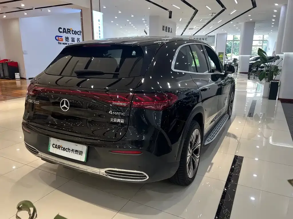 Mercedes-Benz EQE SUV — фото 4