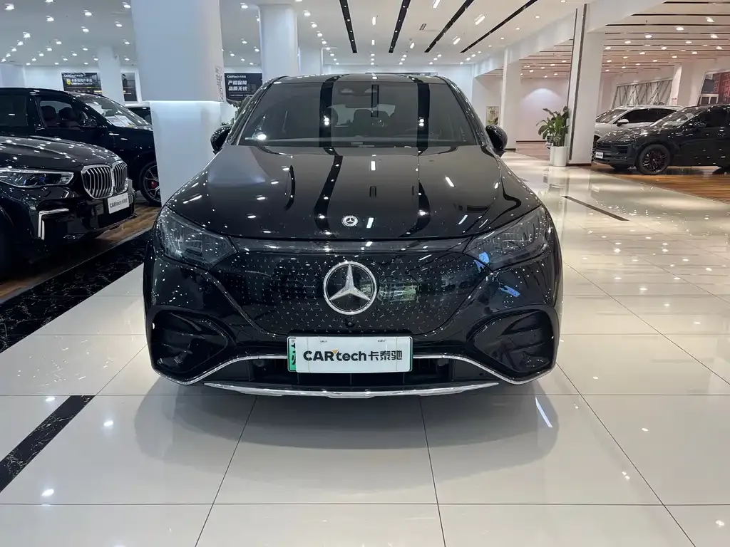 Mercedes-Benz EQE SUV — фото 10
