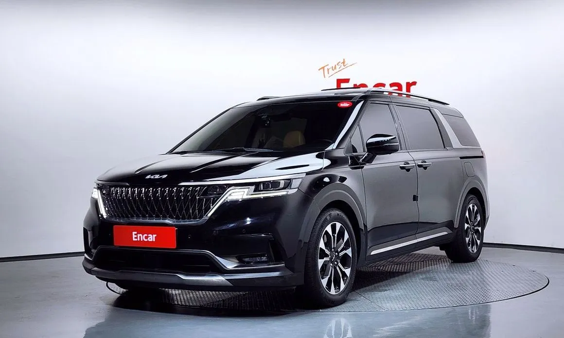 Kia Carnival — фото 1