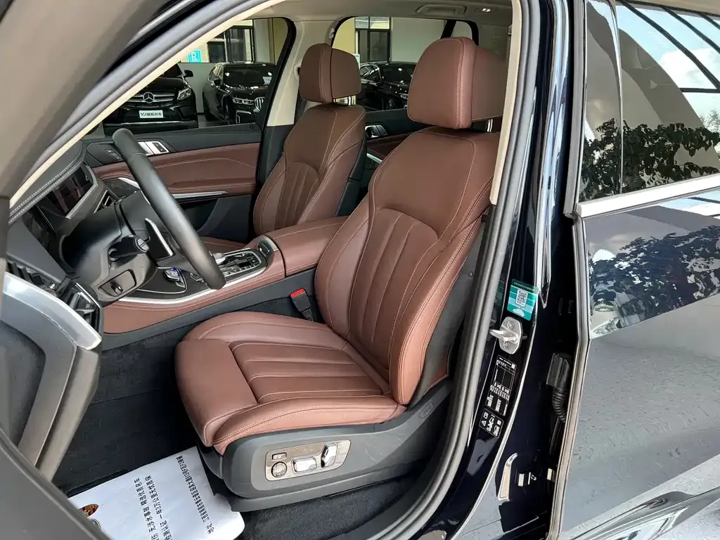 BMW X5 (Import) — фото 2