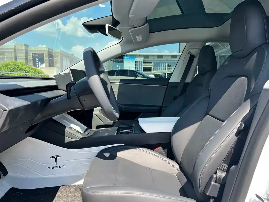 Tesla Model 3 — фото 2
