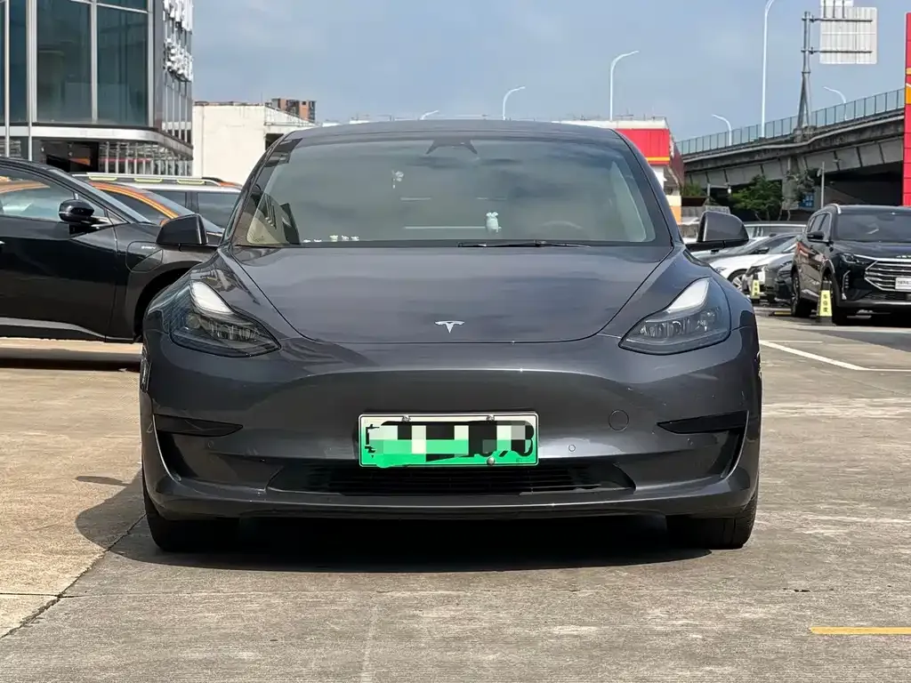Tesla Model 3 — фото 3