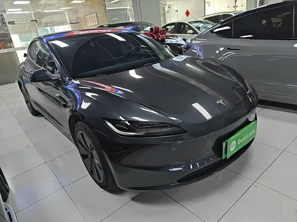 Tesla Model 3 — фото 3